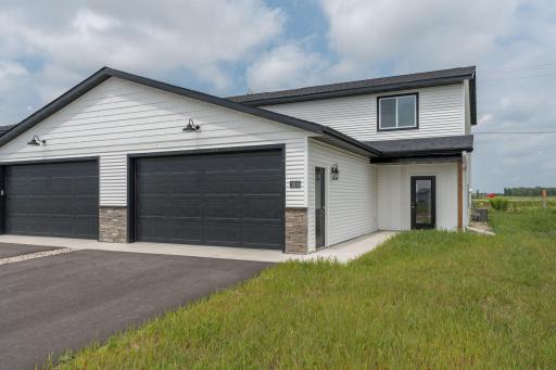 2303 Scotch Lane, Mankato, MN 56001