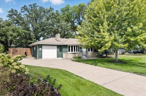 Welcome to 6220 Carol Dr NE, Fridley! Wonderful home which is close to schools, shopping and highway access.