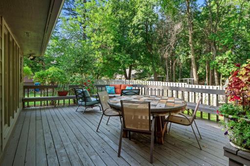 2505 Pine Circle, Minnetonka, MN 55305