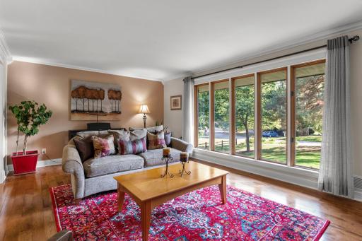 2505 Pine Circle, Minnetonka, MN 55305