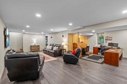 2505 Pine Circle, Minnetonka, MN 55305