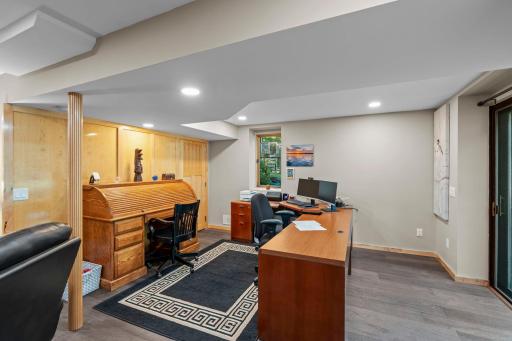 2505 Pine Circle, Minnetonka, MN 55305