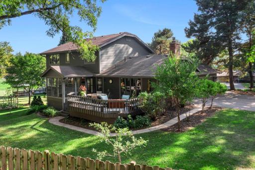2505 Pine Circle, Minnetonka, MN 55305
