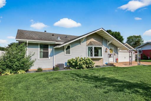 8547 Hinton Avenue S, Cottage Grove, MN 55016