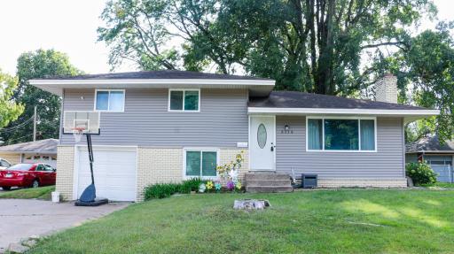 3113 65th Avenue N, Minneapolis, MN 55429