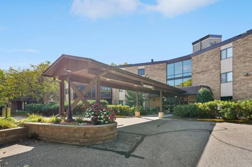 Photo for 2670 Oxford Street N, 246, Saint Paul, MN 55113 - listing #6788571 2670 Oxford Street N, 246, Saint Paul, MN 55113