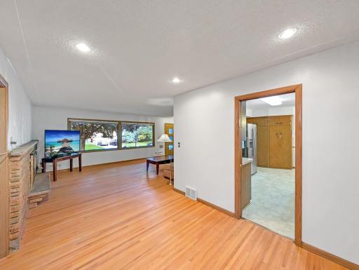 6129 Ryan Avenue, Minneapolis, MN 55424