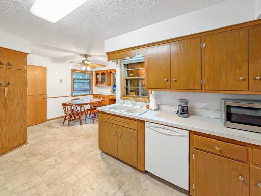 6129 Ryan Avenue, Minneapolis, MN 55424