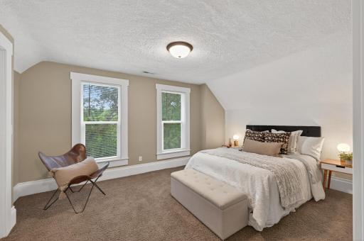 528 Lawson Avenue E, Saint Paul, MN 55130