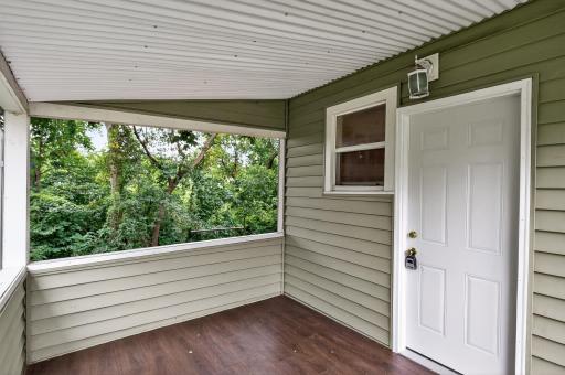 528 Lawson Avenue E, Saint Paul, MN 55130