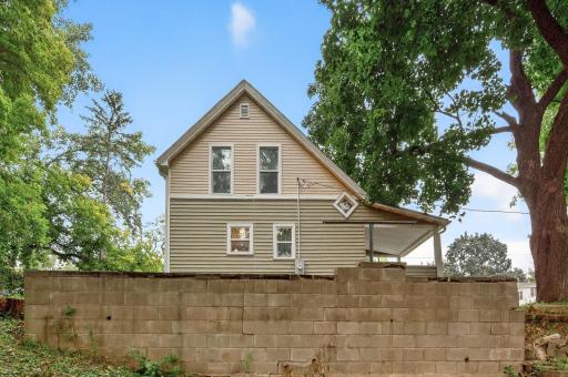 528 Lawson Avenue E, Saint Paul, MN 55130