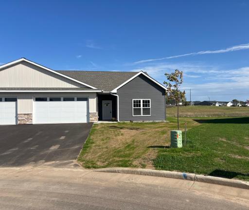 1202 Poppy Court, New Richmond, WI 54017