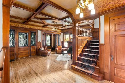 94 Crocus Place, Saint Paul, MN 55102