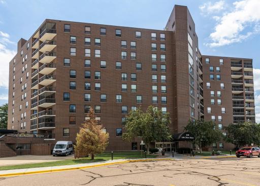Welcome to 6615 Lake Shore Dr S, Richfield!