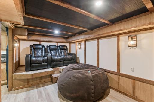 7277 North Shore Drive, Siren, WI 54872
