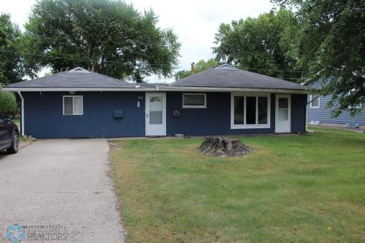 814 4th Street N, Wahpeton, ND 58075