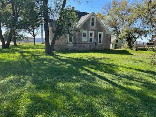 700 W Main Street, Marshall, MN 56258