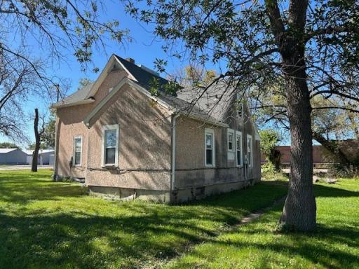 700 W Main Street, Marshall, MN 56258