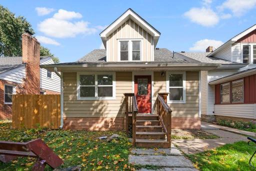 685 Hyacinth Avenue E, Saint Paul, MN 55106