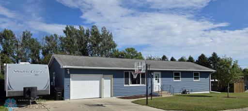955 12th Avenue SW, Valley City, ND 58072