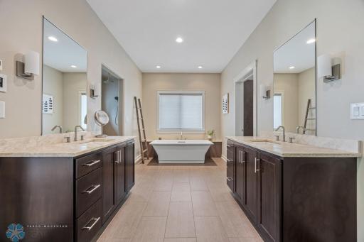 538 Tessa Drive, Moorhead, MN 56560