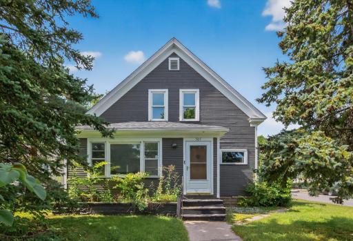 507 Lexington Parkway N, Saint Paul, MN 55104