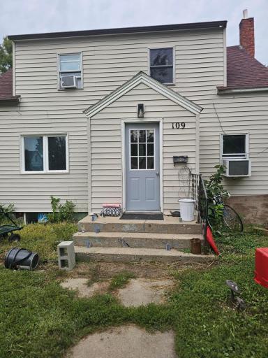 109 E 9th Street, Morris, MN 56267