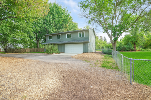 484 104th Lane NW, Minneapolis, MN 55448