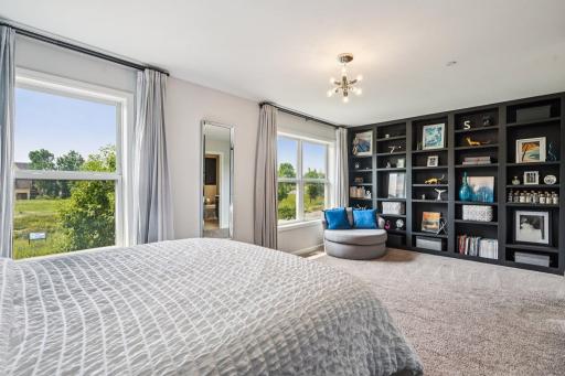 25-web-or-mls-Van White Memorial Blvd-S3107-025.jpg