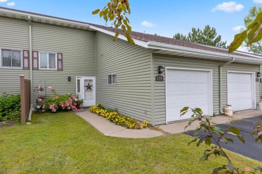 2306 Hillcrest Drive, Brainerd, MN 56401