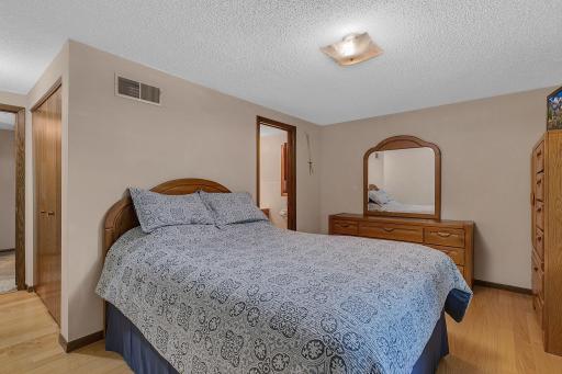 728 2 1/2 Street N, Sartell, MN 56377