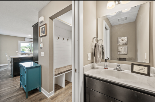 1/2 Bath