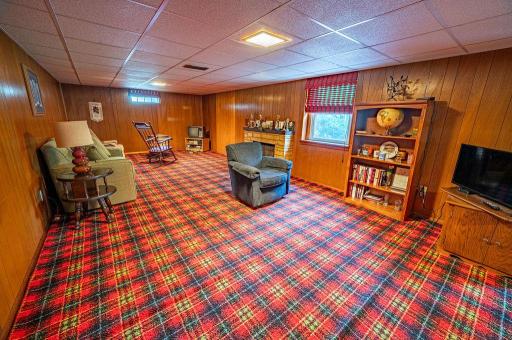 610 W Crest Lane, Ellsworth, WI 54011