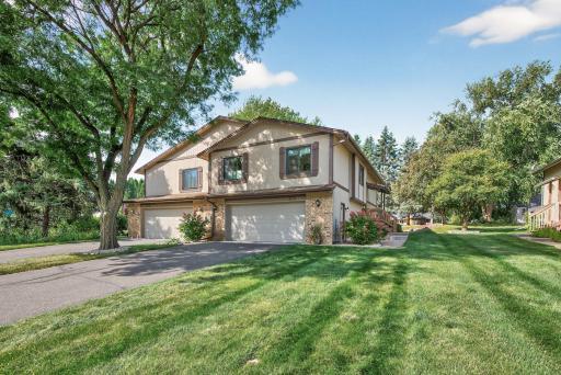 4221 Thornhill Lane, Saint Paul, MN 55127