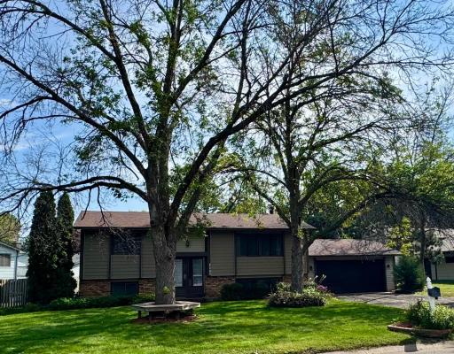 8400 Brunswick Avenue N, Brooklyn Park, MN 55443