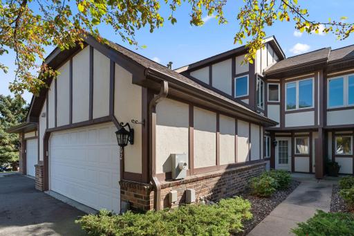 1802 McKinley Street NE, E, Minneapolis, MN 55418