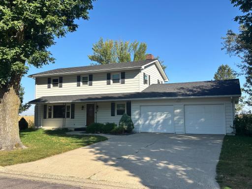 306 E 5th Street N, Truman, MN 56088