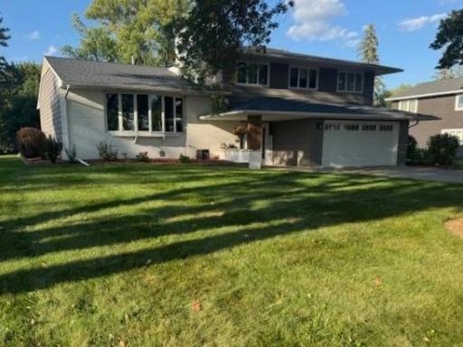 1000 W Birch Avenue, Olivia, MN 56277