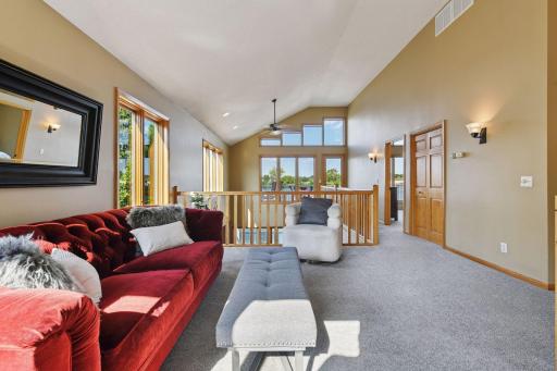 2819 Mckenzie Point Road, Wayzata, MN 55391