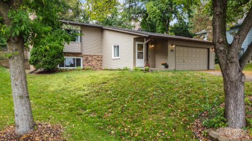 5535 Quinwood Lane N, Plymouth, MN 55442