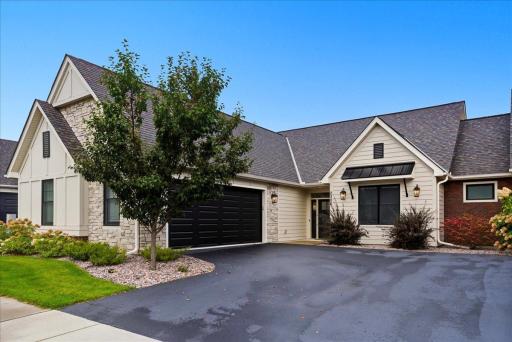 2306 Simply Living Lane, Hudson, WI 54016
