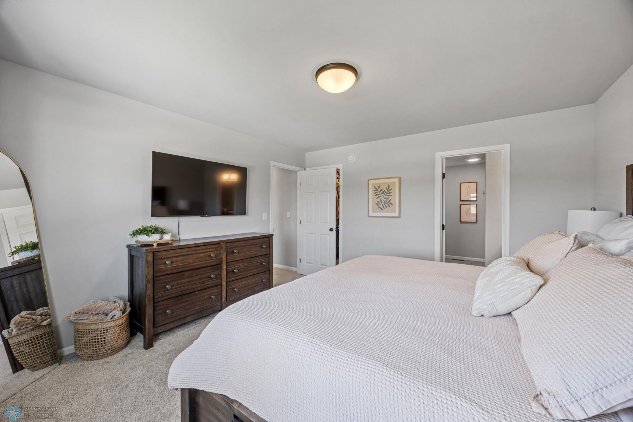 Primary Bedroom.jpg