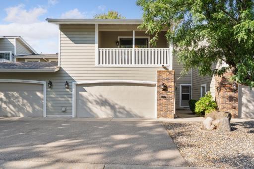 6713 W 82nd Street, Minneapolis, MN 55438