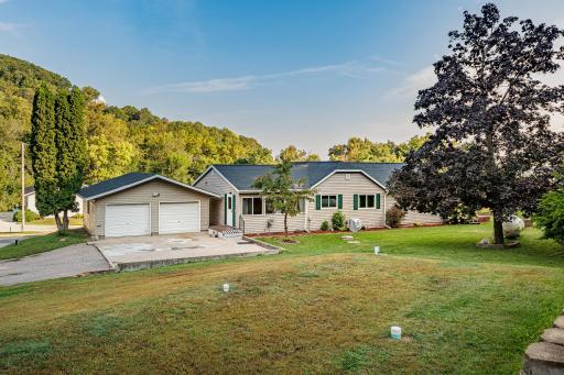46825 Oak Hill Lane, La Crescent, MN 55947
