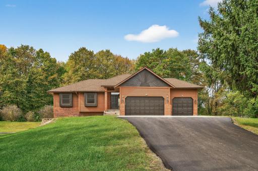 31894 Cedar Crest Trail NE, North Branch, MN 55056