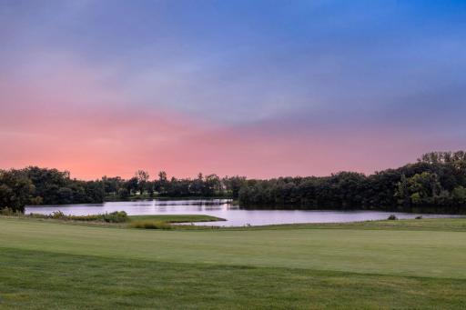 Directly located on the golf course with views of Horseshoe lake
