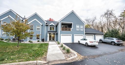 Photo for 1381 Berry Ridge Road, 403, Saint Paul, MN 55123 - listing #6790255 1381 Berry Ridge Road, 403, Saint Paul, MN 55123