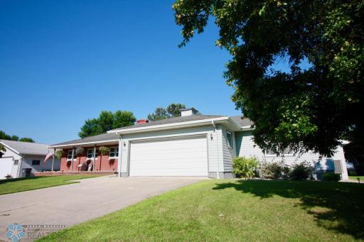 407 2nd Avenue SW, Hankinson, ND 58041