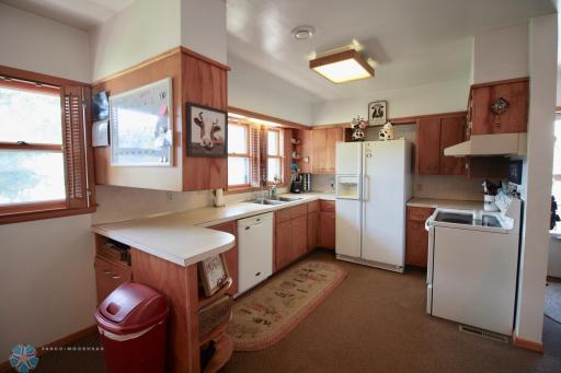 407 2nd Avenue SW, Hankinson, ND 58041