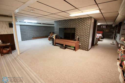 407 2nd Avenue SW, Hankinson, ND 58041